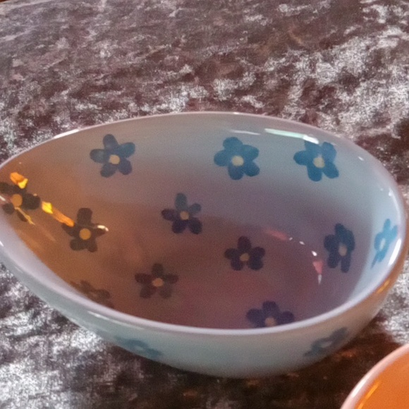 NIB 3 boxes of 4 Egg Shaped Bowls 12 total - Picture 5 of 7